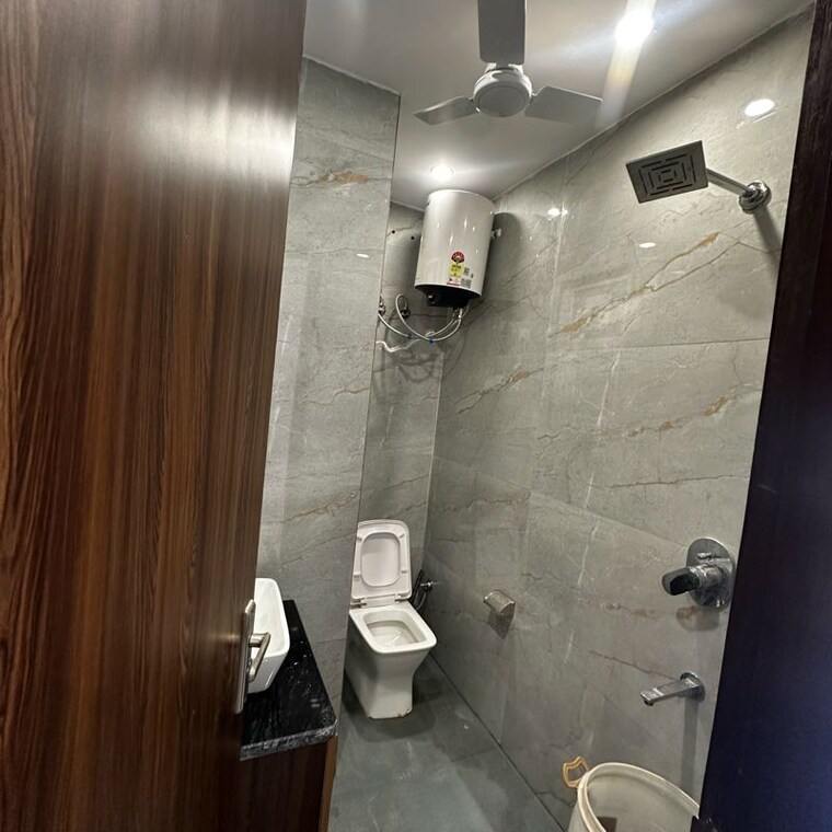 Bathroom, sector 45 1 Bedroom 600 Sq.Ft. Builder Floor In Sector 45 Gurgaon 10028606