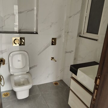 Bathroom in 3 BHK Apartment at Smart World Orchard, Sector 61 – for Sale