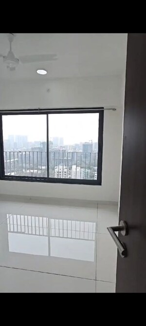 Room in 2 BHK Apartment at Arkade Aspire, Goregaon East – for Rent