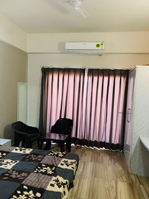 Team Area in 1 BHK Apartment at Paramount Golfforeste, Zeta I Greater Noida – for Rent
