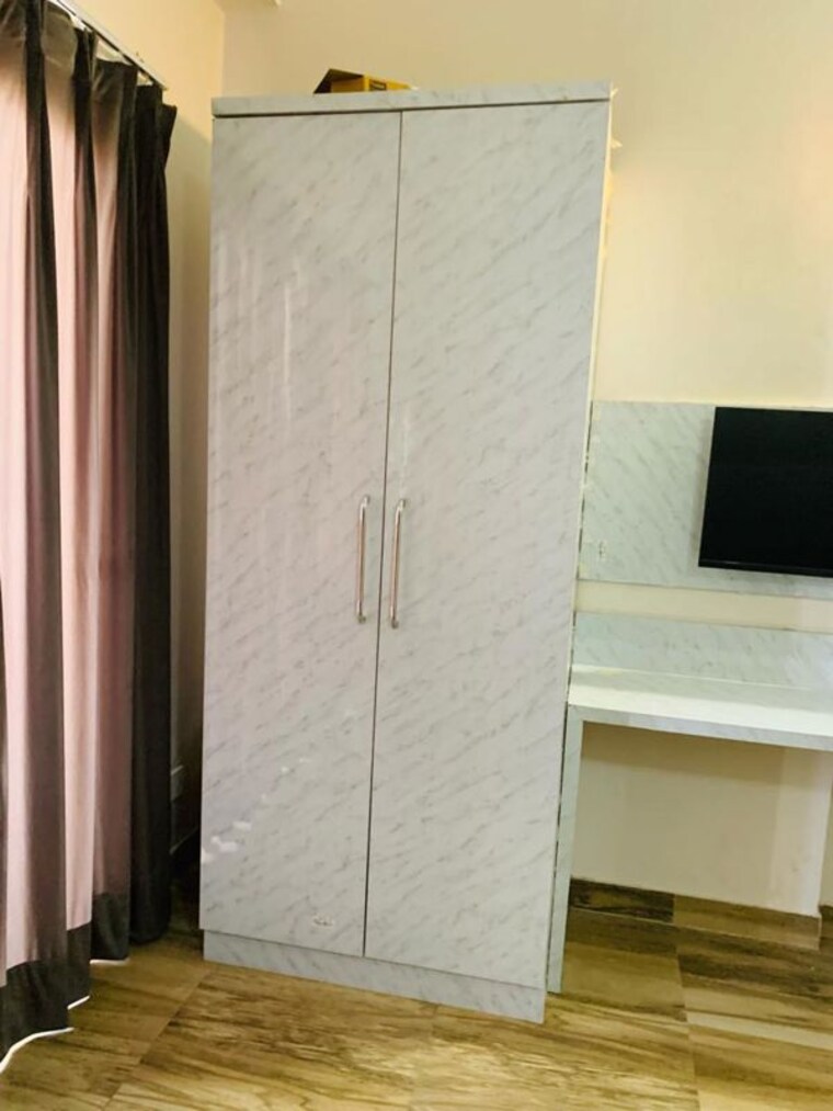 Bathroom, paramount-golfforeste 1 Bedroom 435 Sq.Ft. Apartment In Zeta I Greater Noida Greater Noida 10028655