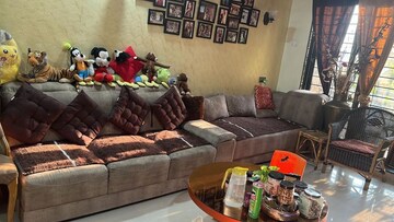 Living Room in 1 BHK Apartment at Jyoti Complex, Goregaon East – for Rent