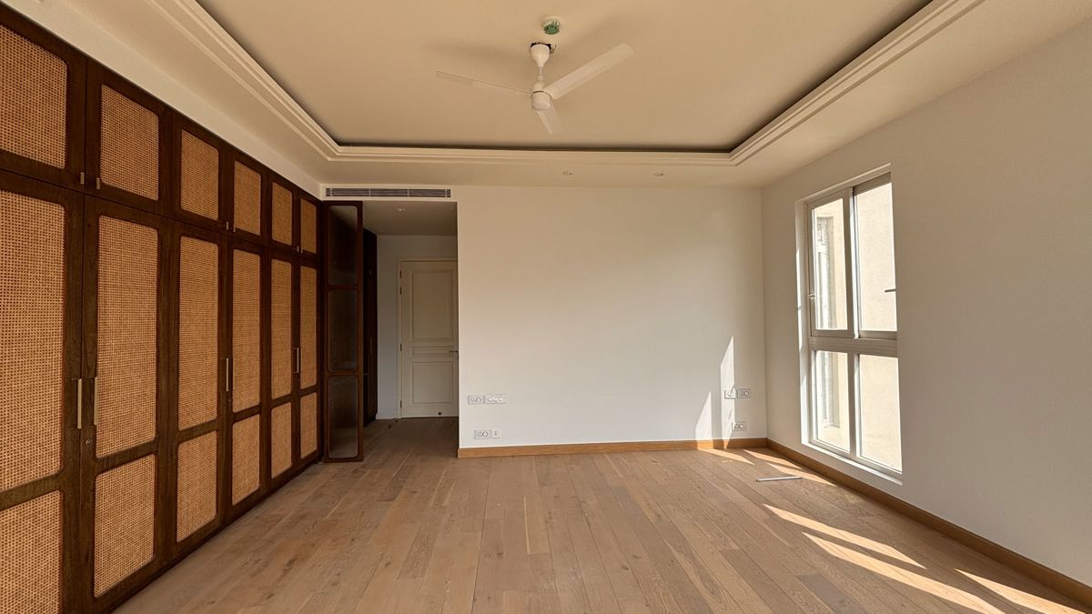 4 BHK + Pooja Room,Servant Room 4113 Sq.Ft. Apartment in Bhartiya City Leela Residences