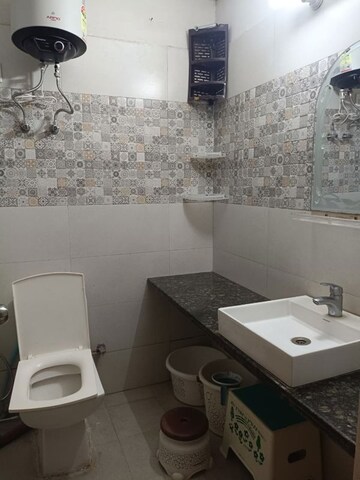 Team Area in 1 BHK Apartment at Paramount Golfforeste, Zeta I Greater Noida – for Rent