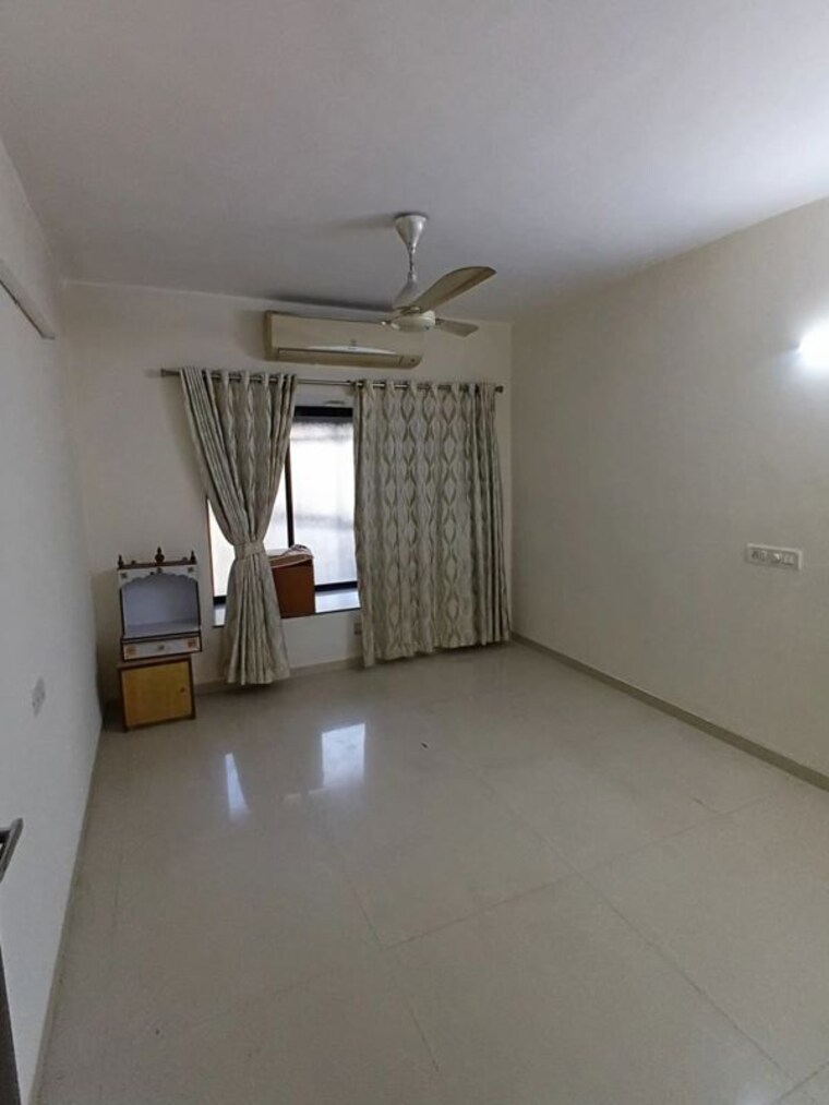 Room, lokhandwala-whispering-palms 3 Bedroom 1165 Sq.Ft. Apartment In Kandivali East Mumbai 10028656