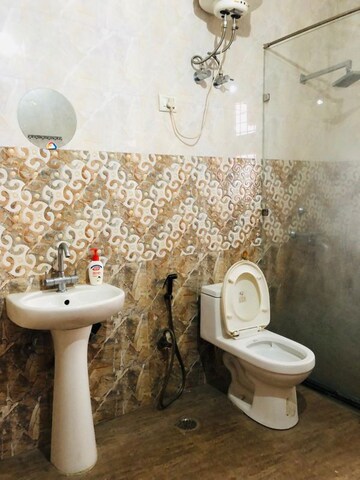 Bathroom in 3 BHK Villa at Sector 23 – for Rent