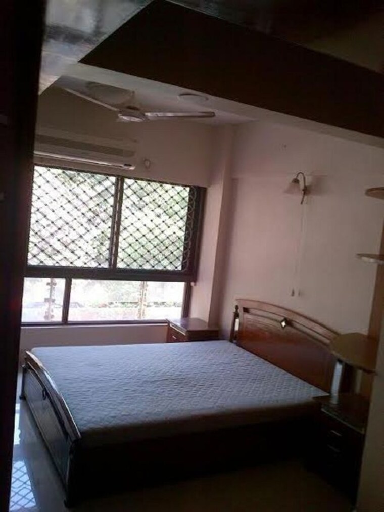 Bedroom, bandra west 3 Bedroom 1100 Sq.Ft. Apartment In Bandra West Mumbai 10028681