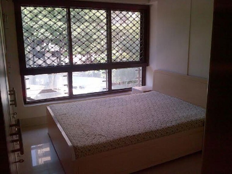 Bedroom, bandra west 3 Bedroom 1100 Sq.Ft. Apartment In Bandra West Mumbai 10028681