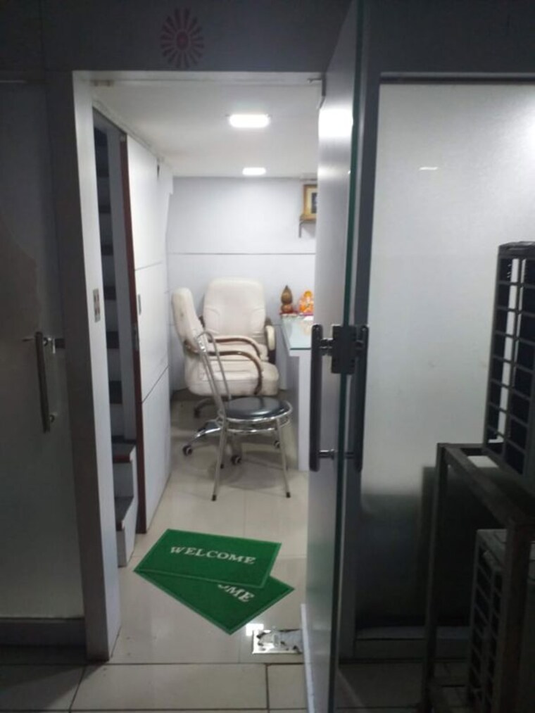 Gym, haware-fantasia Commercial Office Space 210 Sq.Ft. In Vashi Sector 28 Navi Mumbai 10028687