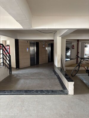 Lift in 2 BHK Apartment at Ratan Galaxy, Lalbagh – for Sale