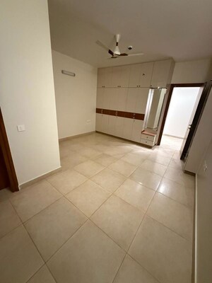 Room in 3 BHK Apartment at Valmark Apas, Hulimavu – for Rent