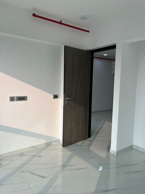 Room in 1 BHK Apartment at Nahar Amaryllis Towers and Plaza, Chandivali – for Rent