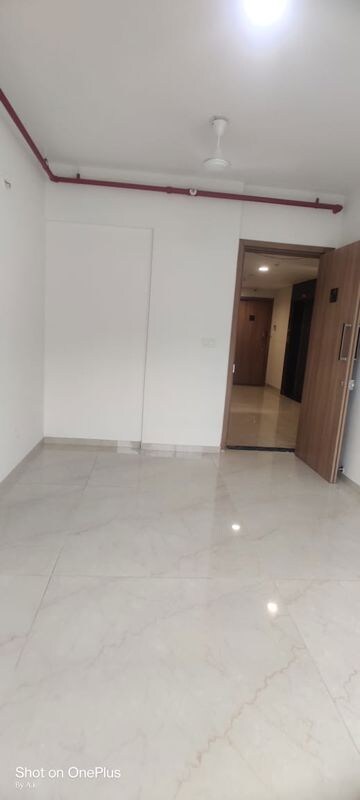 Room in 1 BHK Apartment at Nahar Amaryllis Towers and Plaza, Chandivali – for Rent