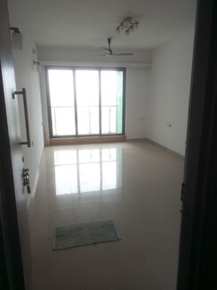 2.5 BHK Apartment For Sale in Rustomjee Elanza