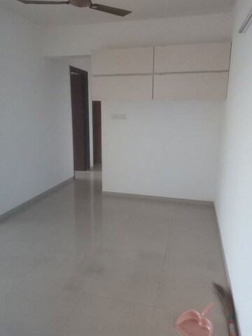 Room in 2.5 BHK Apartment at Rustomjee Elanza, Malad West – for Sale