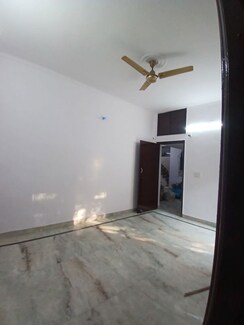 2 BHK Builder Floor For Rent in SRS Tower