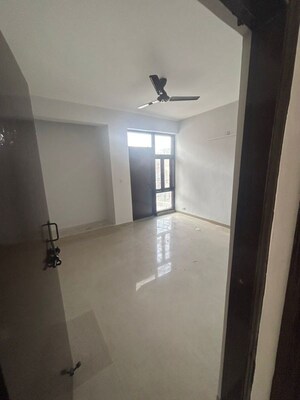 Bathroom in 3 BHK Apartment at Puri Vip Floors, Sector 81 – for Rent