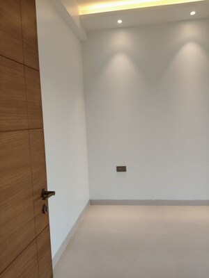 Room in 3 BHK Apartment at Aradhyam Spa City, Meerut Road – for Sale