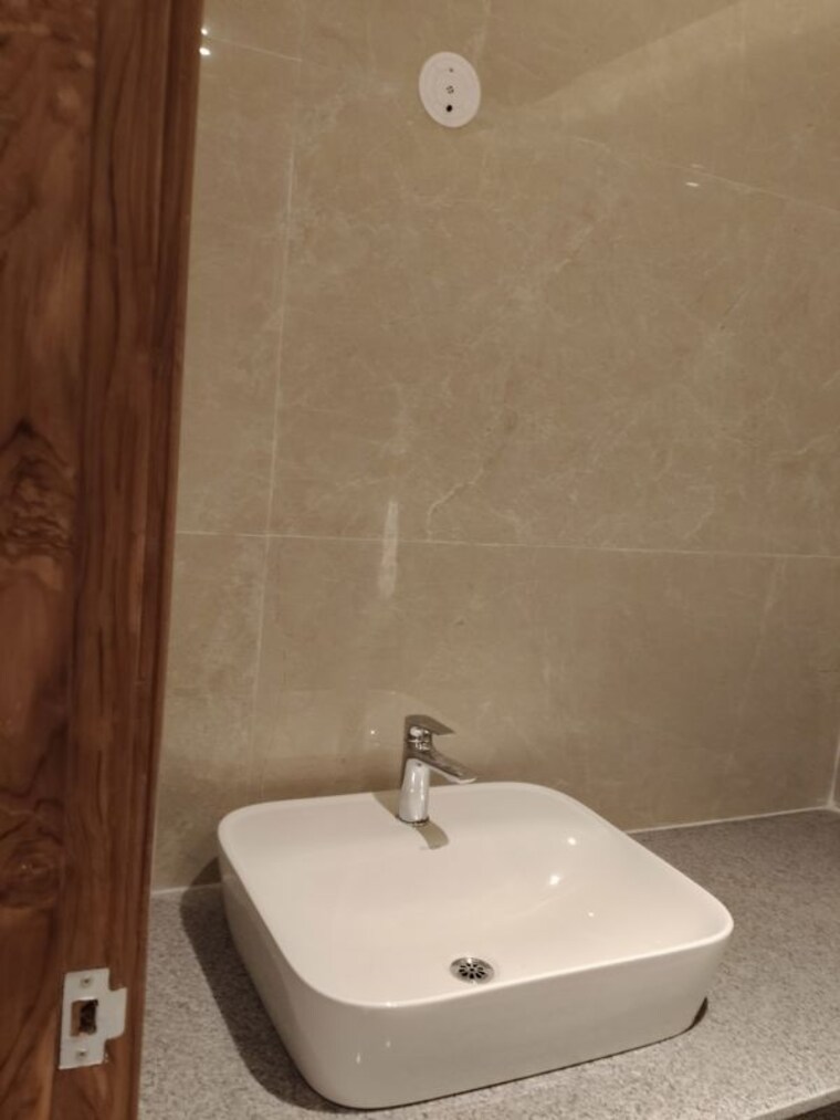 Bathroom, aradhyam-spa-city 3 Bedroom 1645 Sq.Ft. Apartment In Meerut Road Ghaziabad 10028865