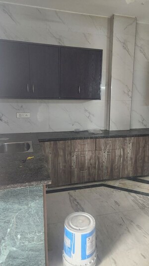 Kitchen in 3.5 BHK Builder Floor at SRS Tower, Sector 31 – for Rent