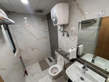 Team Area in 3 BHK Apartment at M3M Heights, Sector 65 – for Rent