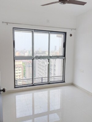 Room in 2 BHK Apartment at UK Iridium, Kandivali East – for Rent