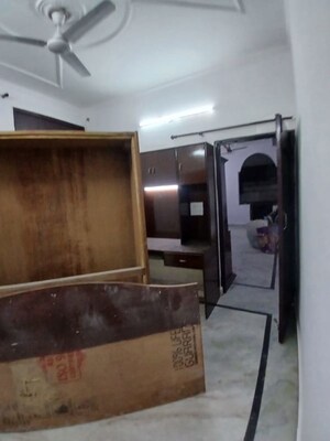 Living Room in 2.5 BHK Builder Floor at SRS Tower, Sector 31 – for Rent