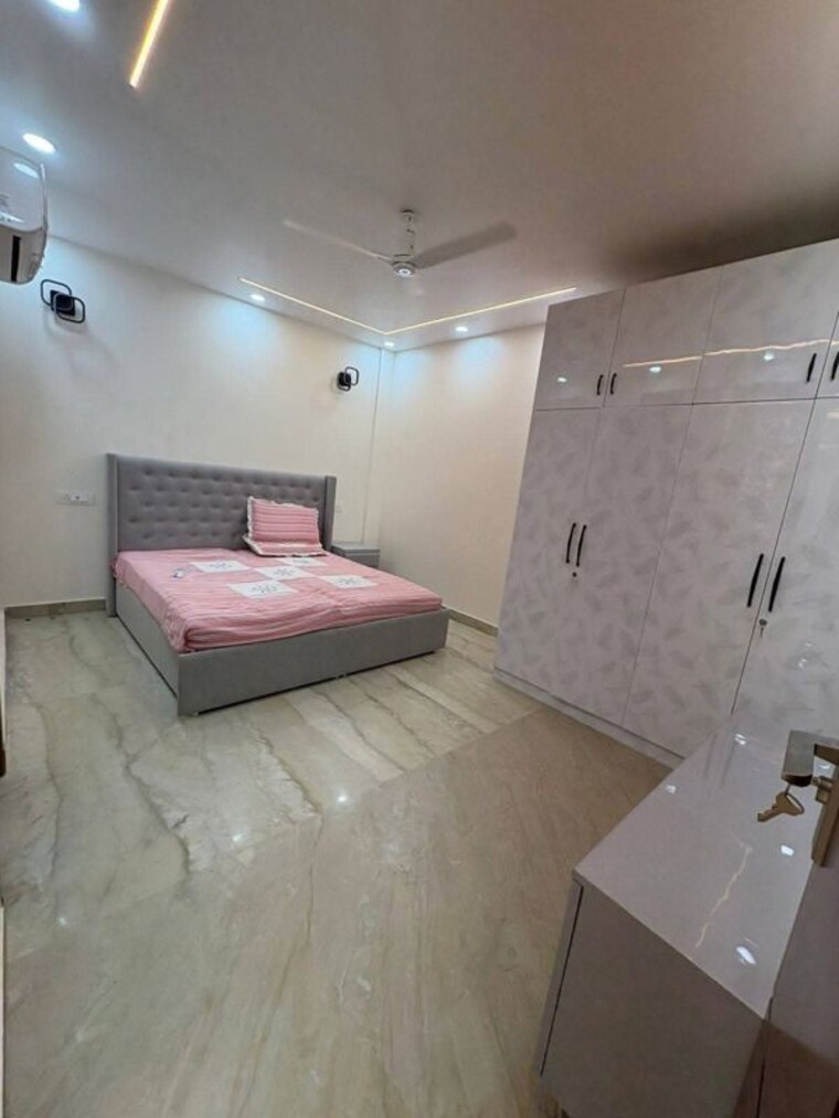Bathroom, saket 1 Bedroom 650 Sq.Ft. Apartment In Saket Delhi 10028989