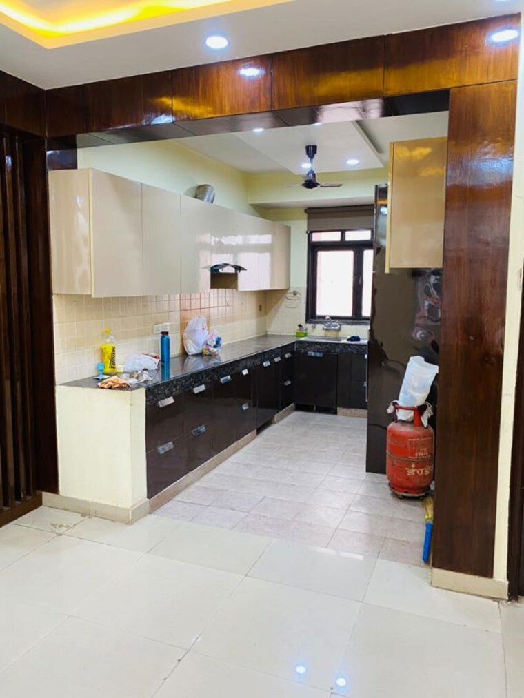 Kitchen, srs-pearl-heights 2.5 Bedroom 1350 Sq.Ft. Apartment In Sector 87 Faridabad 10028798