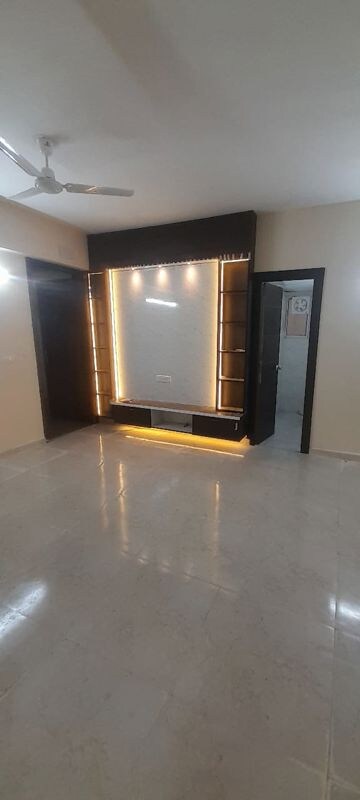 Room in 2 BHK Apartment at Signature Global The Millennia, Sector 37d – for Rent