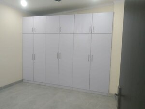 Room in 2 BHK Builder Floor at Sector 78 – for Sale