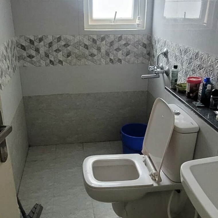 Bathroom, salarpuria-sattva-park-cubix 1 Bedroom 710 Sq.Ft. Apartment In Devanahalli Bangalore 10029128