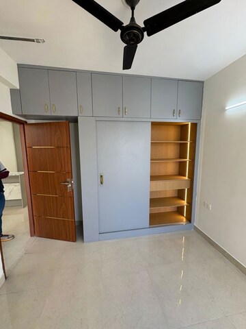 Room in 2 BHK Apartment at Signature Global The Millennia, Sector 37d – for Rent