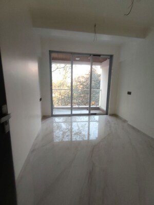 Room in 2 BHK Apartment at Hatdia Ison Height, Lower Parel – for Rent