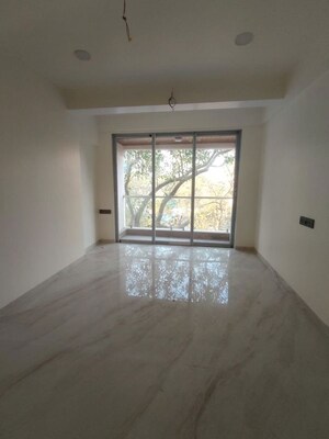 Room in 2 BHK Apartment at Hatdia Ison Height, Lower Parel – for Rent