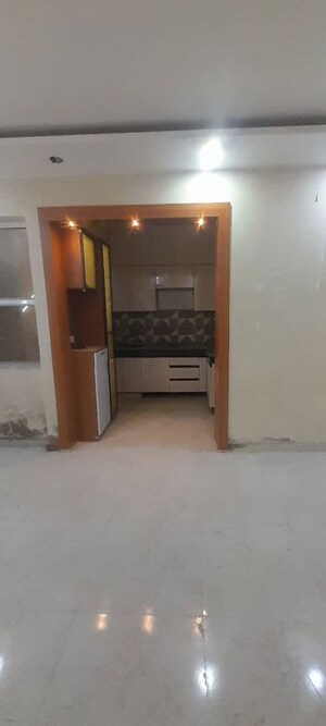 Room in 2 BHK Apartment at Signature Global The Millennia, Sector 37d – for Rent