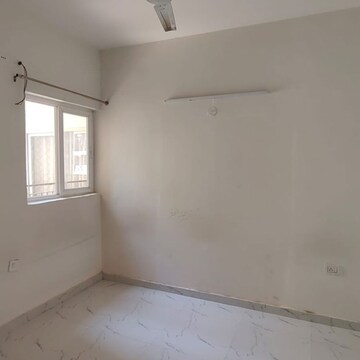 Room in 3 BHK Apartment at Pivotal Paradise, Sector 62 – for Rent