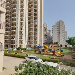 3 BHK + Extra Room Apartment For Rent in Pivotal Paradise