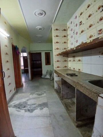 Kitchen in 3 BHK Builder Floor at SRS Tower, Sector 31 – for Rent