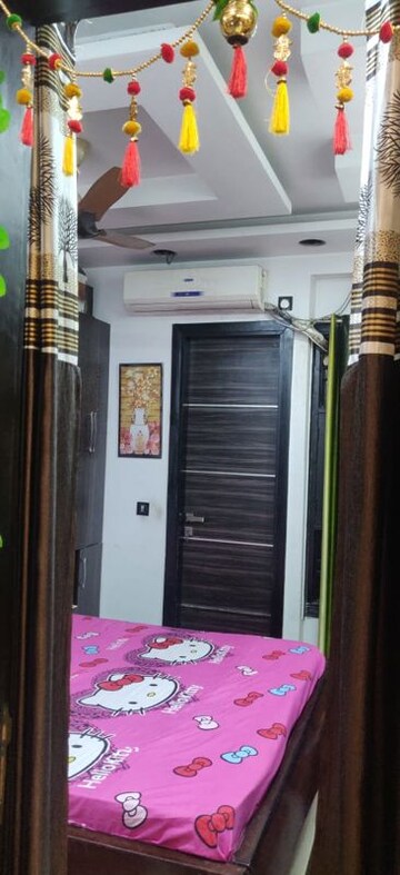 Building Lobby in 2 BHK Builder Floor at Parakh Homes, Gyan Khand I – for Rent