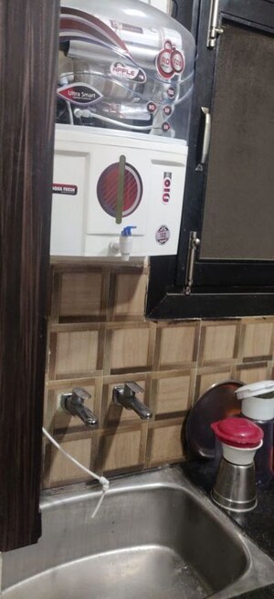 Furnished Amenities in 2 BHK Builder Floor at Parakh Homes, Gyan Khand I – for Rent