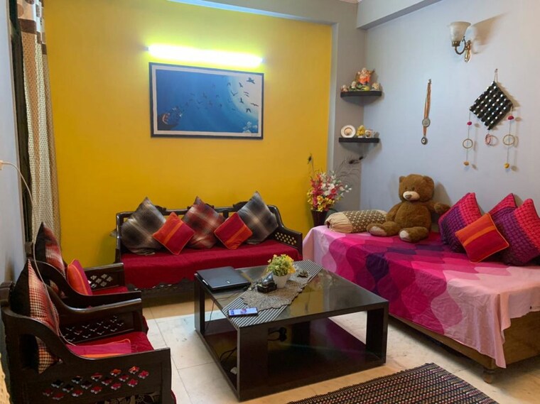 Living Room, mehrauli 3 Bedroom 120 Sq.Yd. Builder Floor In Mehrauli Delhi 10029189