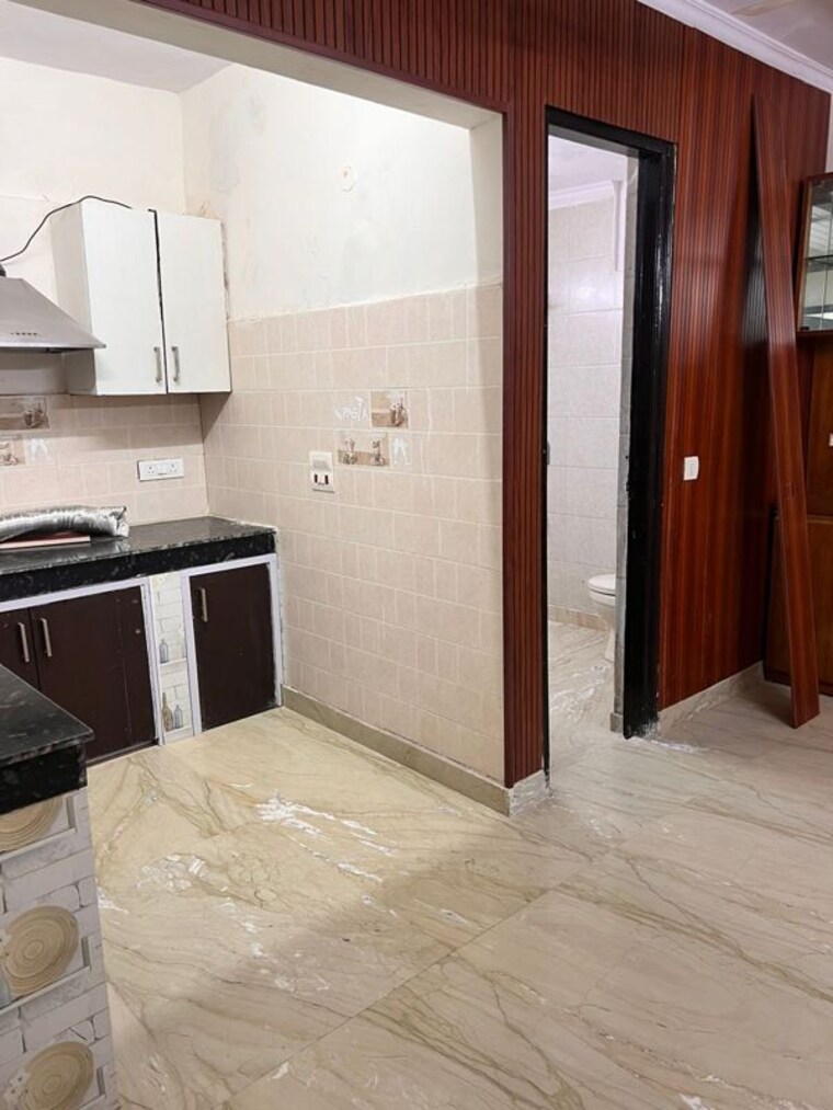 Kitchen, lajpat nagar i 2 Bedroom 1050 Sq.Ft. Builder Floor In Lajpat Nagar I Delhi 10029174