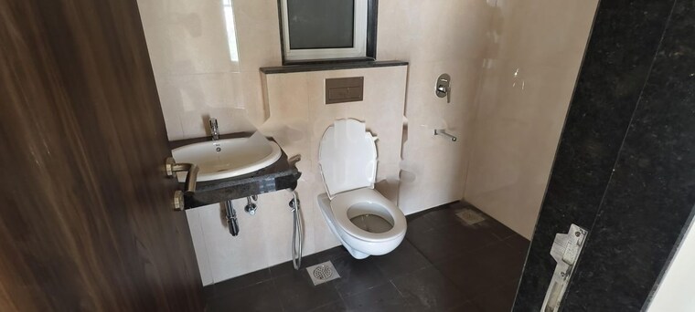 Bathroom, sheth-avante 1 Bedroom 555 Sq.Ft. Apartment In Kanjurmarg West Mumbai 10029195