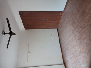 Room in 2.5 BHK Apartment at Amrapali Leisure Park, Amrapali Leisure Valley – for Rent