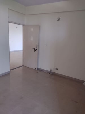 Room in 3 BHK Apartment at BPTP Park 81, Sector 81 – for Rent
