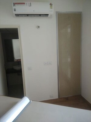 Room in 3 BHK Apartment at Bestech Park View Sanskruti, Sector 92 – for Rent