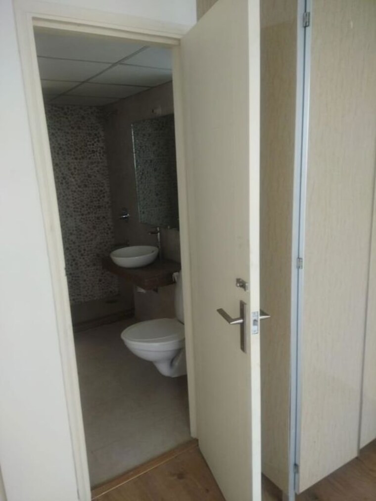 Bathroom, bestech-park-view-sanskruti 3 Bedroom 1995 Sq.Ft. Apartment In Sector 92 Gurgaon 10029232