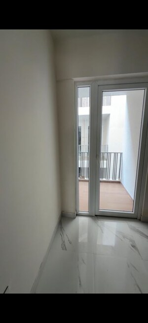 Room in 2 BHK Apartment at Signature Global The Millennia, Sector 37d – for Rent