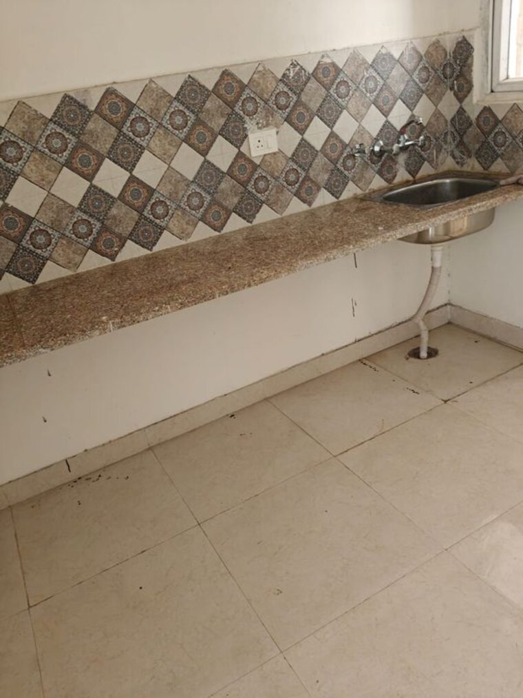 Bathroom, signature-global-proxima 2 Bedroom 674 Sq.Ft. Apartment In Sector 89 Gurgaon 10029309